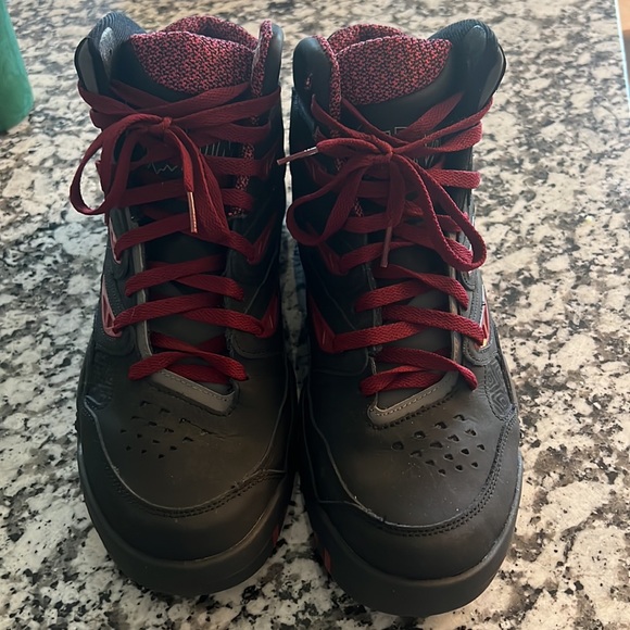 Men’s Adidas Mutombo 2 Retro Shoes - Picture 2 of 7